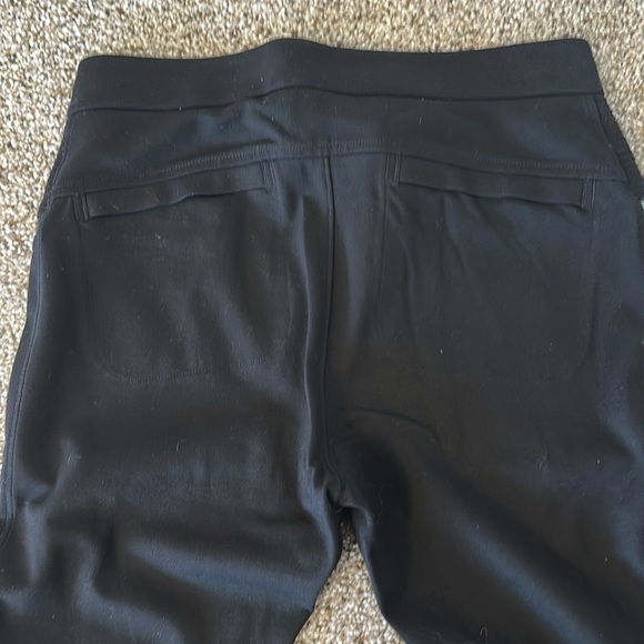 ATHLETA Stellar Knit Crop, Black, Size 6, Like New - Picture 8 of 10